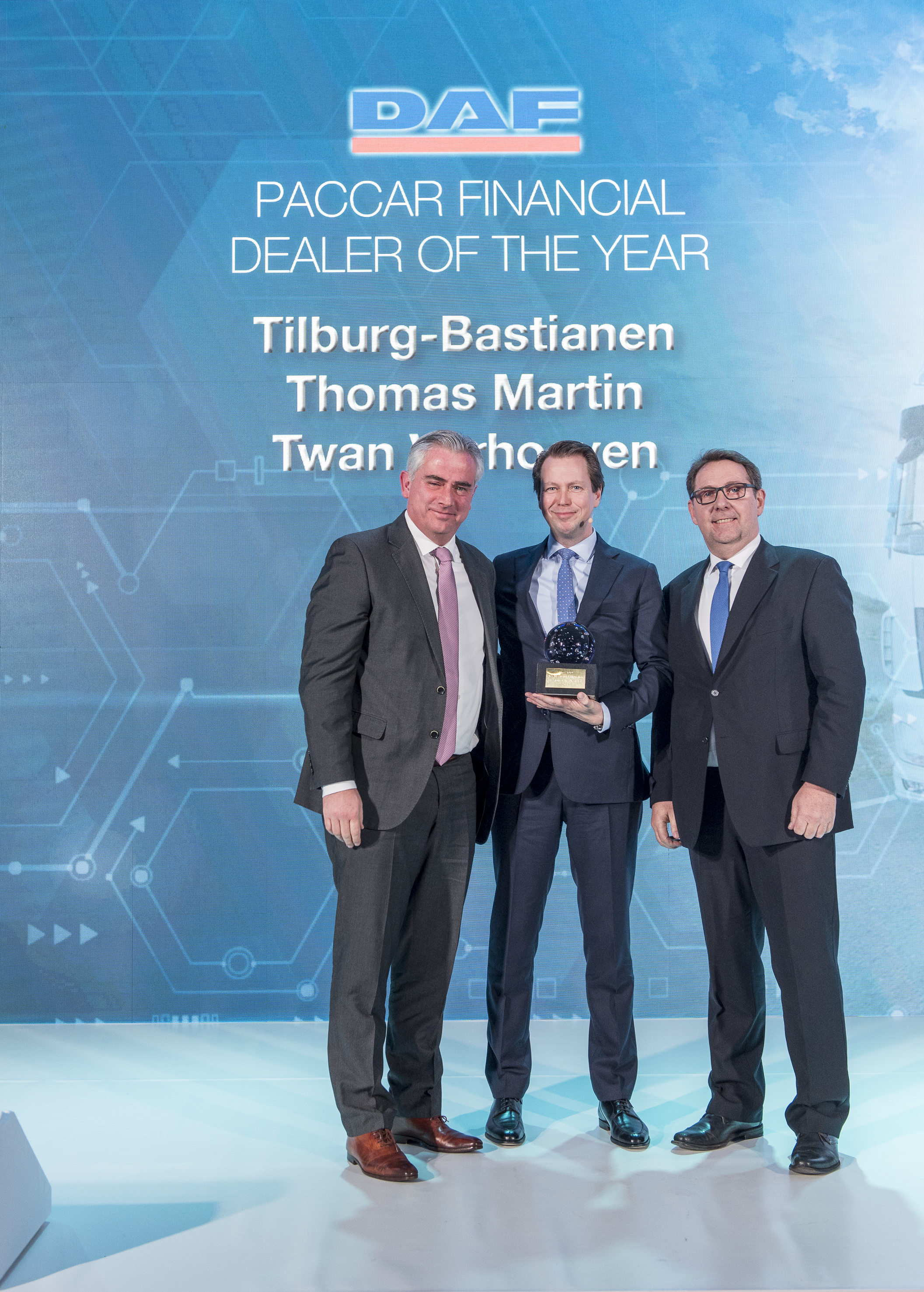 PACCAR-Financial-Dealer-of-the-Year-2019