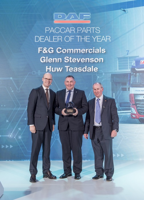 PACCAR-Parts-Dealer-of-the-Year-2019